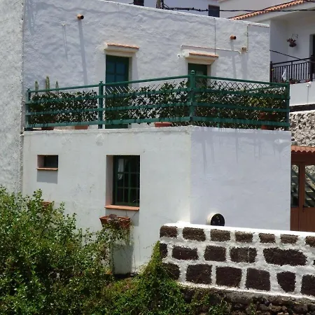 Guestready - Historic House Mountain Views Pensjonat 3*